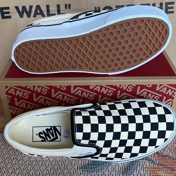 Vans WMNS Classic Slip-On Stackf Checkerboard Black/Classi
VN0A7Q5RTYQ
Platforms - Picture 3 of 16